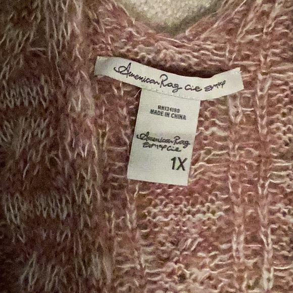 American Rag sweater - Picture 2 of 3